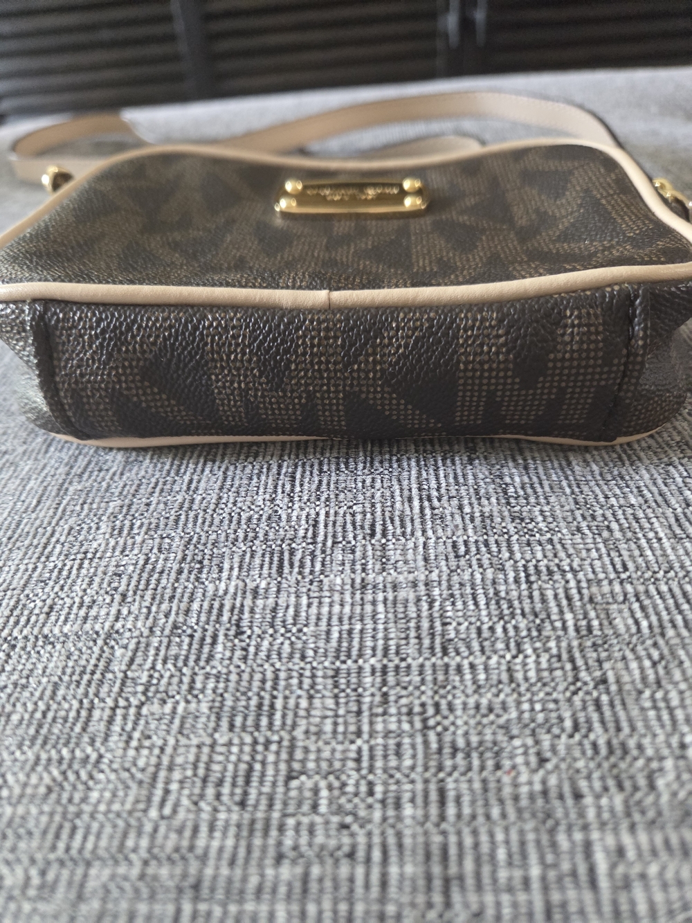 MICHAEL Michael Kors Dark Brown Monogram Camera Mini Crossbody Bag Gold Accents - Picture 4 of 11